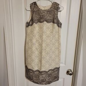 Loft Ann Taylor Shift Dress with Lace Applique Size 6P